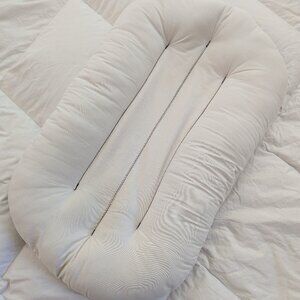 Snuggle me organic lounger